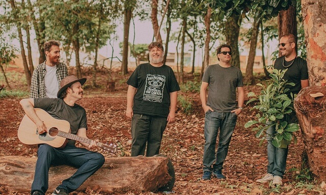 Cassius Klay lança single com participação do grupo Compasso Lunnar