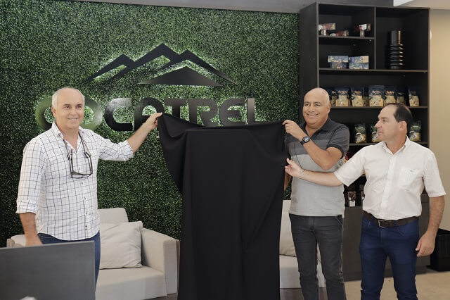 Cocatrel inaugura cafeteria em Santana da Vargem