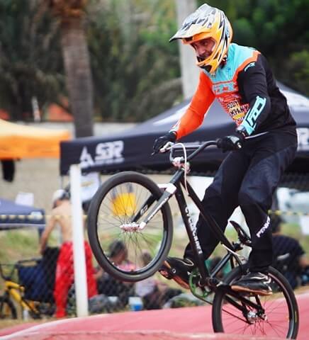 Campeonato Paulista de BMX começa com trespontanos na pista 