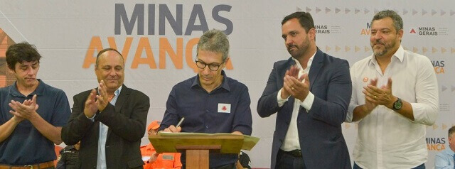 Assinatura ordem de serviço MG-167 em cerimônia em TP: Zema