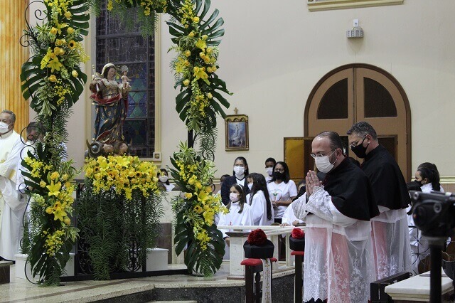 Cônego José Douglas Baroni - Reitor do Santuário N S d'Ajuda em TP