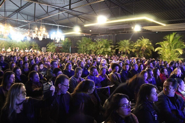 Público no CCC em Três Pontas durante palestra 