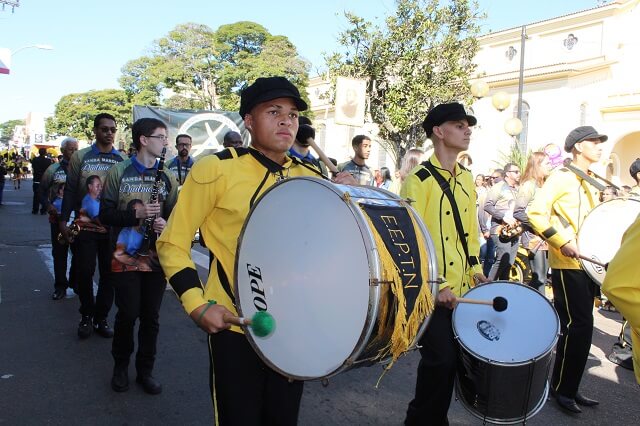 Banda Marcial Djalma Tiso no Desfile Cívico dos 165 anos de Três Pontas 