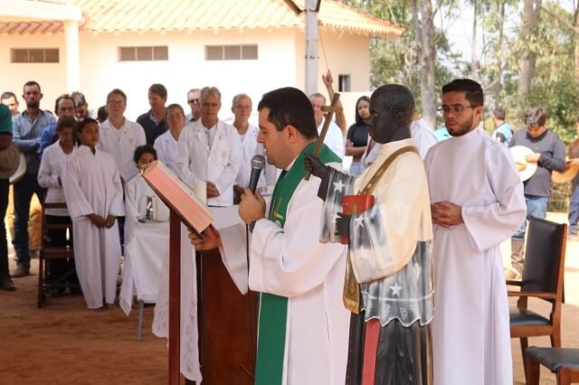 Padre Victor: cavaleiros e amazonas participam de Romaria e Missa na Capela Santa Cruz 