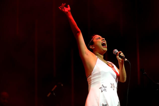 Três Pontas recebe espetáculo De Coisas que Aprendi com Elis nos dias 02 e 03 de dezembro