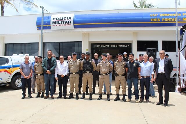 Segurança Pública: Comandante Geral da PMMG entrega viaturas às cidades de Três Pontas e Boa Esperança