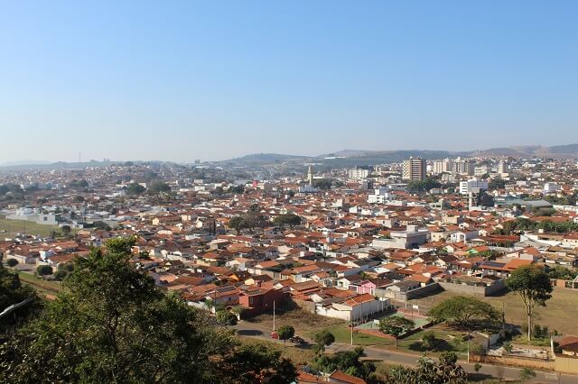 Defesa Civil alerta para cuidados diante da onda de calor e da baixa umidade em Minas Gerais