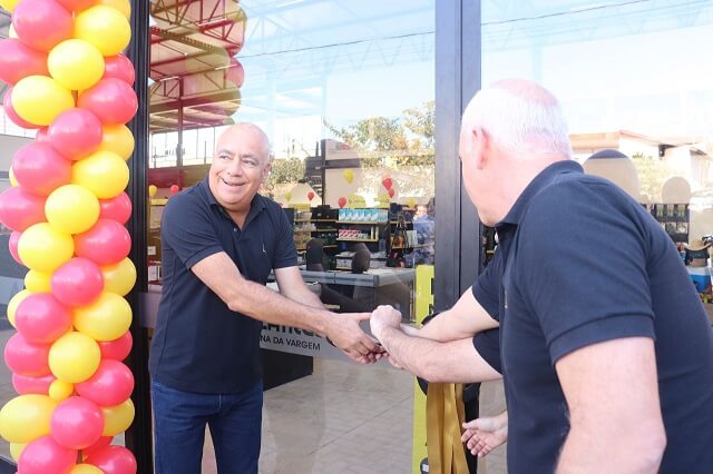 Cocatrel celebra abertura de nova loja em Santana da Vargem