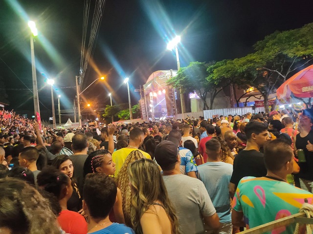 Tuca Fernandes está a caminho de Três Pontas para alegrar os foliões no Carnaval da Avenida
