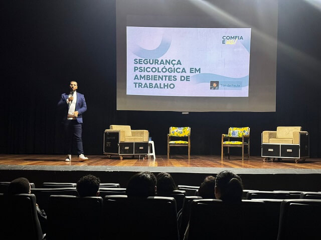 Evento da Comunidade de Inovação COMFIA aprendizado a partir dos erros 