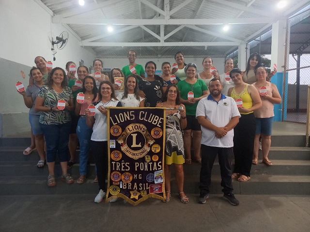 Lions Clube de Três Pontas homenageia professores e celebra a dedicação ao ensino