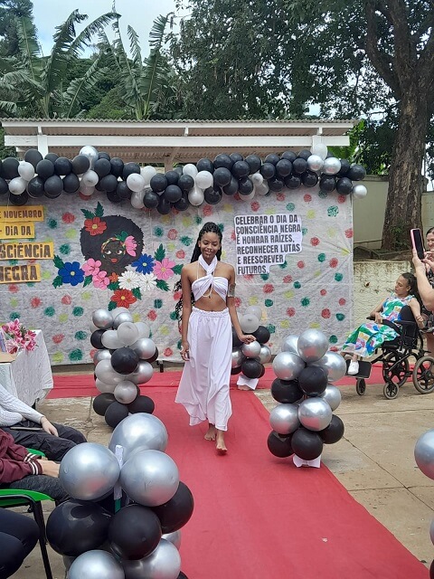 Atividades da Consciência Negra brilham na Escola Monsenhor Silveira