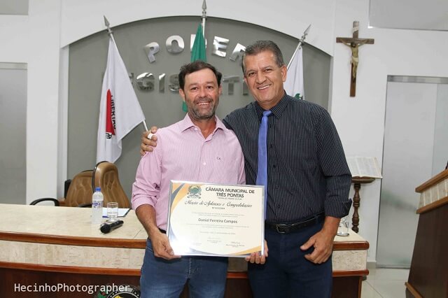 Vereadores de Três Pontas realizam última entrega de Moções de Aplausos do mandato