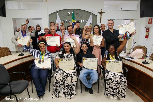 Vereadores de Três Pontas realizam última entrega de Moções de Aplausos do mandato