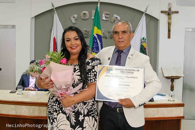 Vereadores de Três Pontas realizam última entrega de Moções de Aplausos do mandato