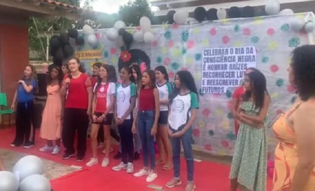 Atividades da Consciência Negra brilham na Escola Monsenhor Silveira