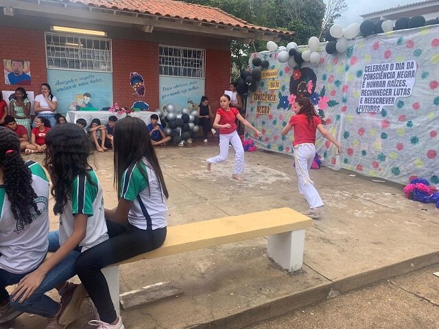 Atividades da Consciência Negra brilham na Escola Monsenhor Silveira