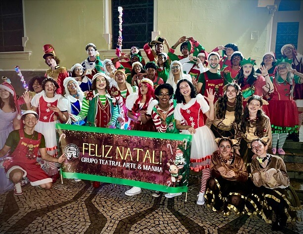 O Natal dos Saltimbancos: teatro é atração para toda a família, neste domingo (15), em Três Pontas