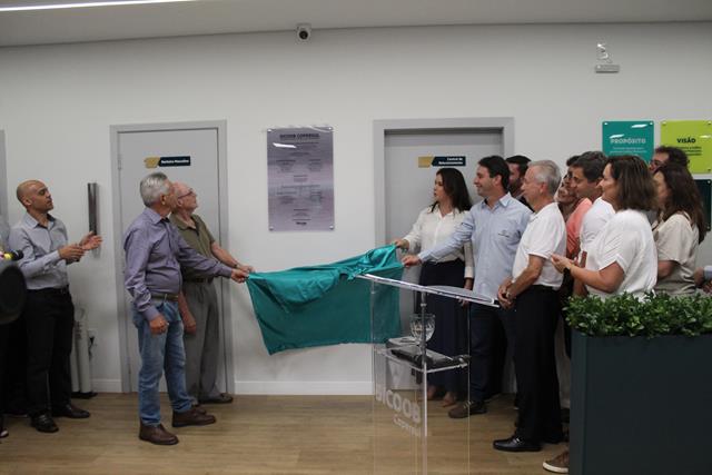 Agência Matriz Sicoob Copersul é reinaugurada em meio aos 30 anos da instituição