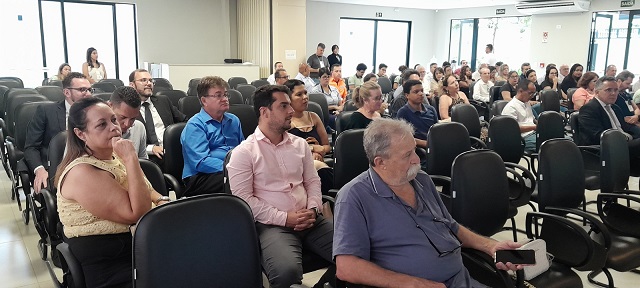 Luisinho Silva toma posse na presidência do CISSUL em Varginha