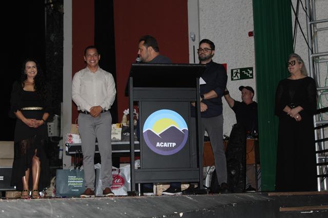 Júlia Fernandes é eleita Rainha do Viva Três Pontas Rodeio Festival 2025