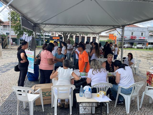 Saúde em foco: Praça se transforma em espaço de prevenção e bem-estar