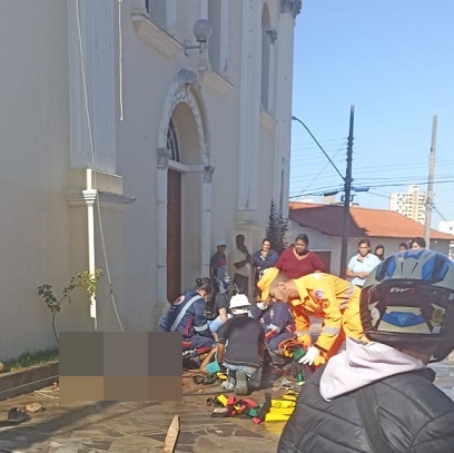 Tragédia abala Três Pontas: pintor morre após queda durante obra na Igreja da Aparecida 