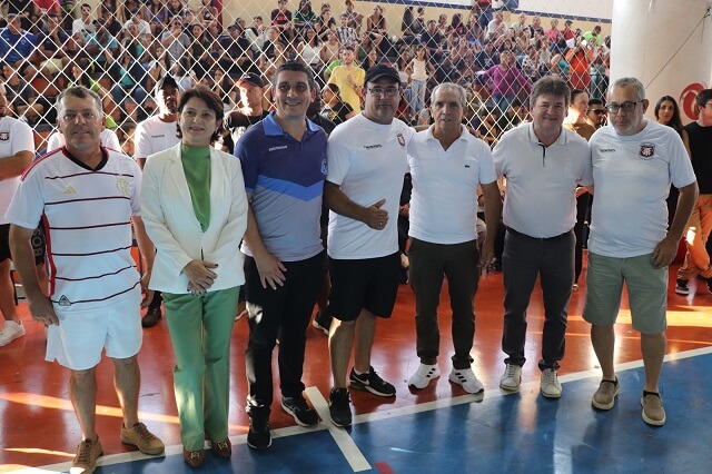 Abertura da Copa do Trabalhador tem ginásio renovado, homenagem emocionante e premiação inédita