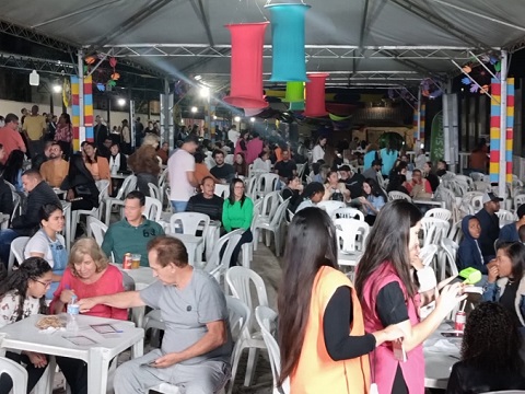 7ª Quermesse da Apae reúne famílias, sabores e solidariedade em Três Pontas