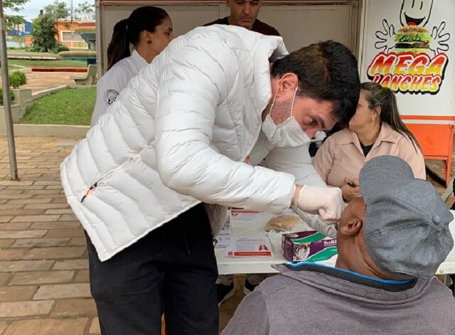 Prefeitura de Três Pontas realiza ação inédita de prevenção ao câncer bucal na Praça da Fonte