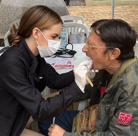 Prefeitura de Três Pontas realiza ação inédita de prevenção ao câncer bucal na Praça da Fonte