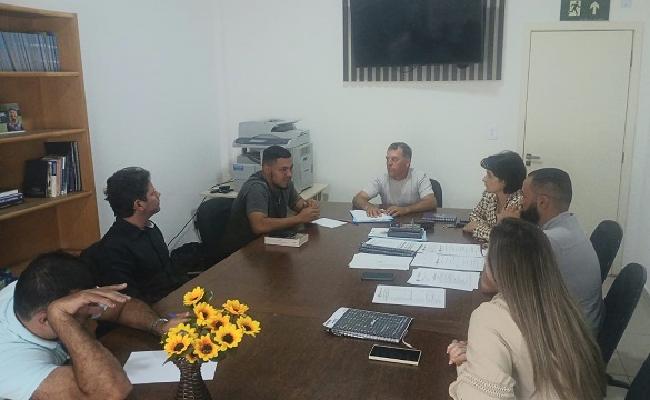 Vereadores se reúnem com secretários para esclarecimentos sobre Projeto de Plano de Cargos da Prefeitura