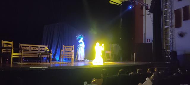 Espetáculo sobre Padre Victor emociona público 