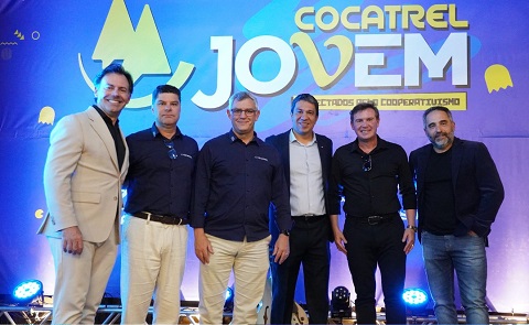 Cocatrel realiza evento para jovens cooperados