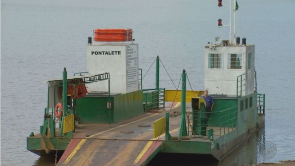 Balsa do Pontalete suspende travessias devido ao baixo nível da Represa de Furnas