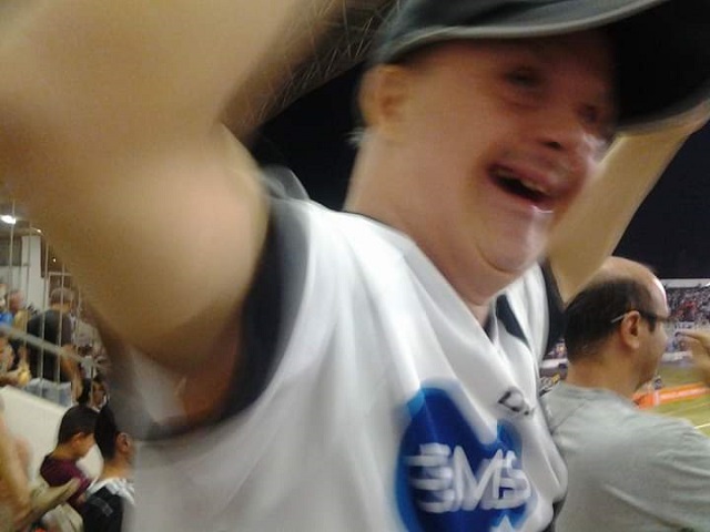 Amor que alimenta: família e amigos se unem em corrente solidária por Vitor Campos