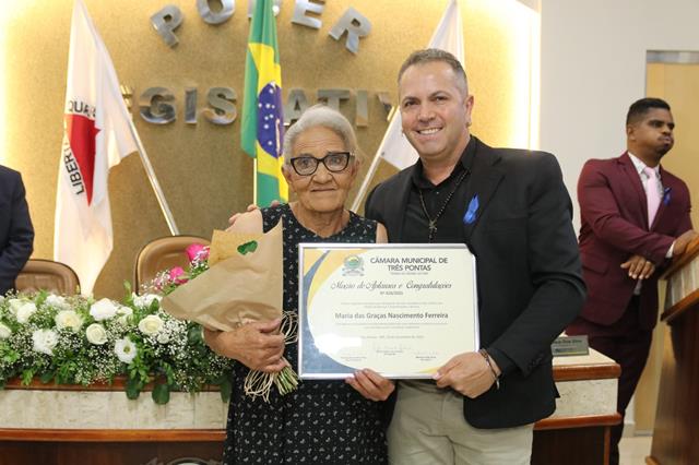 Câmara realiza entrega emocionante de Moções de Aplausos