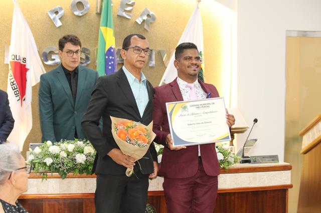 Câmara realiza entrega emocionante de Moções de Aplausos