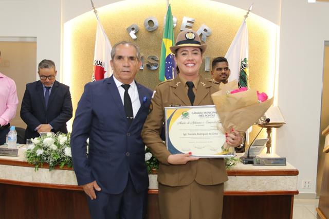 Câmara realiza entrega emocionante de Moções de Aplausos