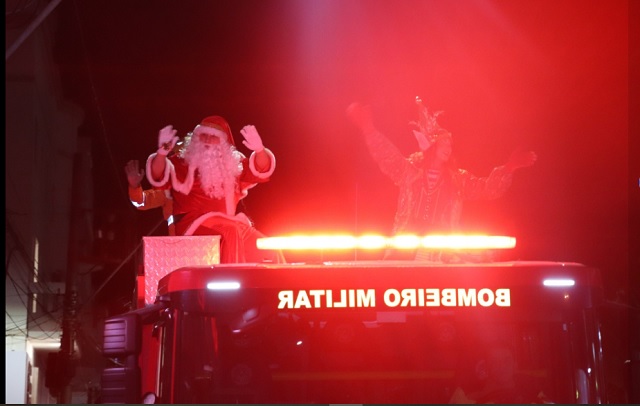 Horário especial de Natal amplia oportunidades no comércio de Três Pontas e Casinha do Papai Noel encanta famílias