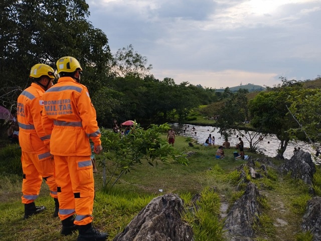 Carnaval seguro: curta a água com tranquilidade