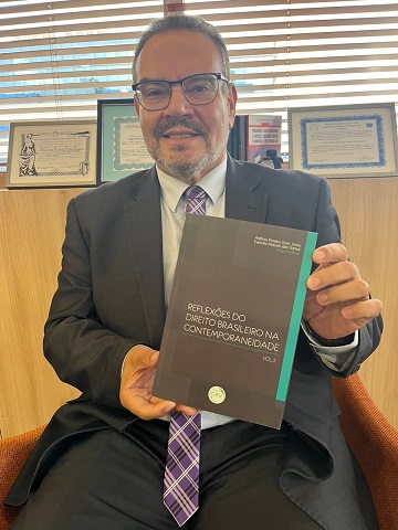 Reflexões do Direito Brasileiro Obra jurídica lançada em Varginha reúne sete autores de Três Pontas