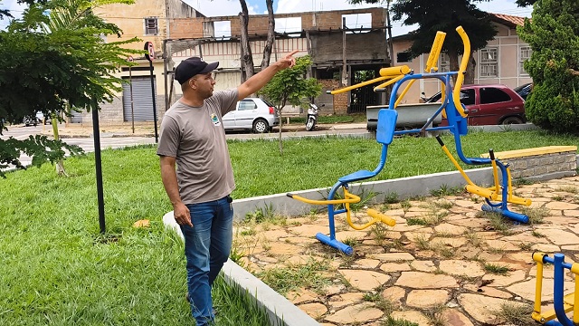 Furto de fiação elétrica deixa Praça d'Aparecida às escuras e preocupa moradores em Três Pontas
