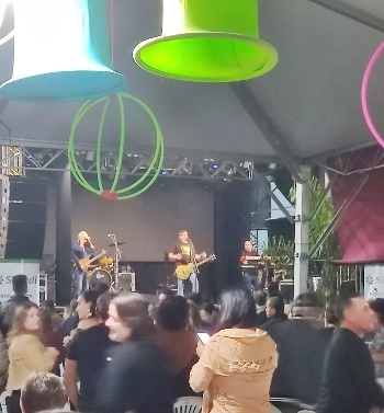 Apae de Três Pontas abre Quermesse com emoção, música e ambiente acolhedor para as famílias