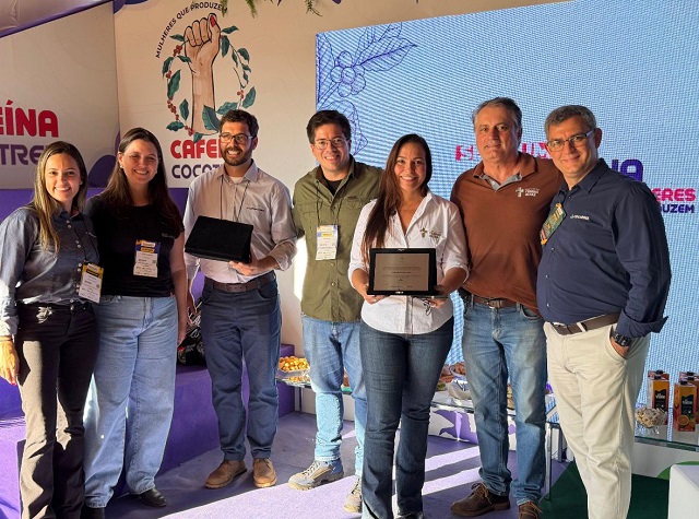 Produtores ligados à Cocatrel recebem certificação Carbono Neutro e fortalecem a cafeicultura sustentável no Sul de Minas