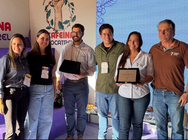 Produtores ligados à Cocatrel recebem certificação Carbono Neutro e fortalecem a cafeicultura sustentável no Sul de Minas