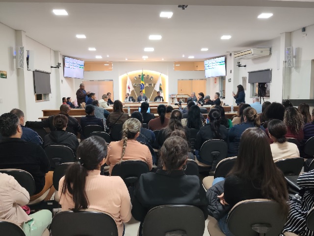 Câmara rejeita veto do Executivo e mantém projeto do Magistério aprovado