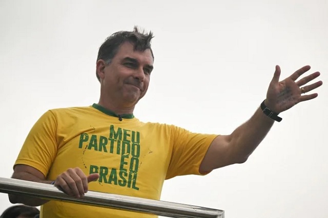 Eleições 2026: Flávio Bolsonaro lidera votação em Três Pontas; disputa com Lula segue para o segundo turno