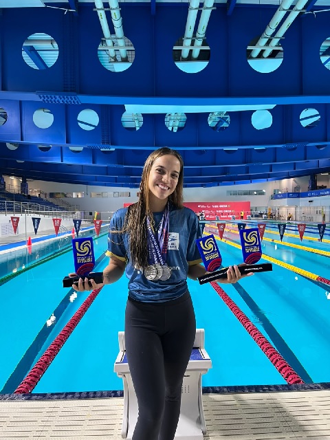Trespontana Júlia Dare Andrade conquista ouro, cinco pratas e recorde brasileiro na natação paralímpica