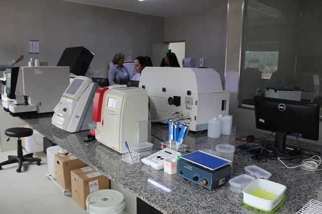 Santa Casa de Três Pontas amplia laboratório com investimento do Sicoob Copersul